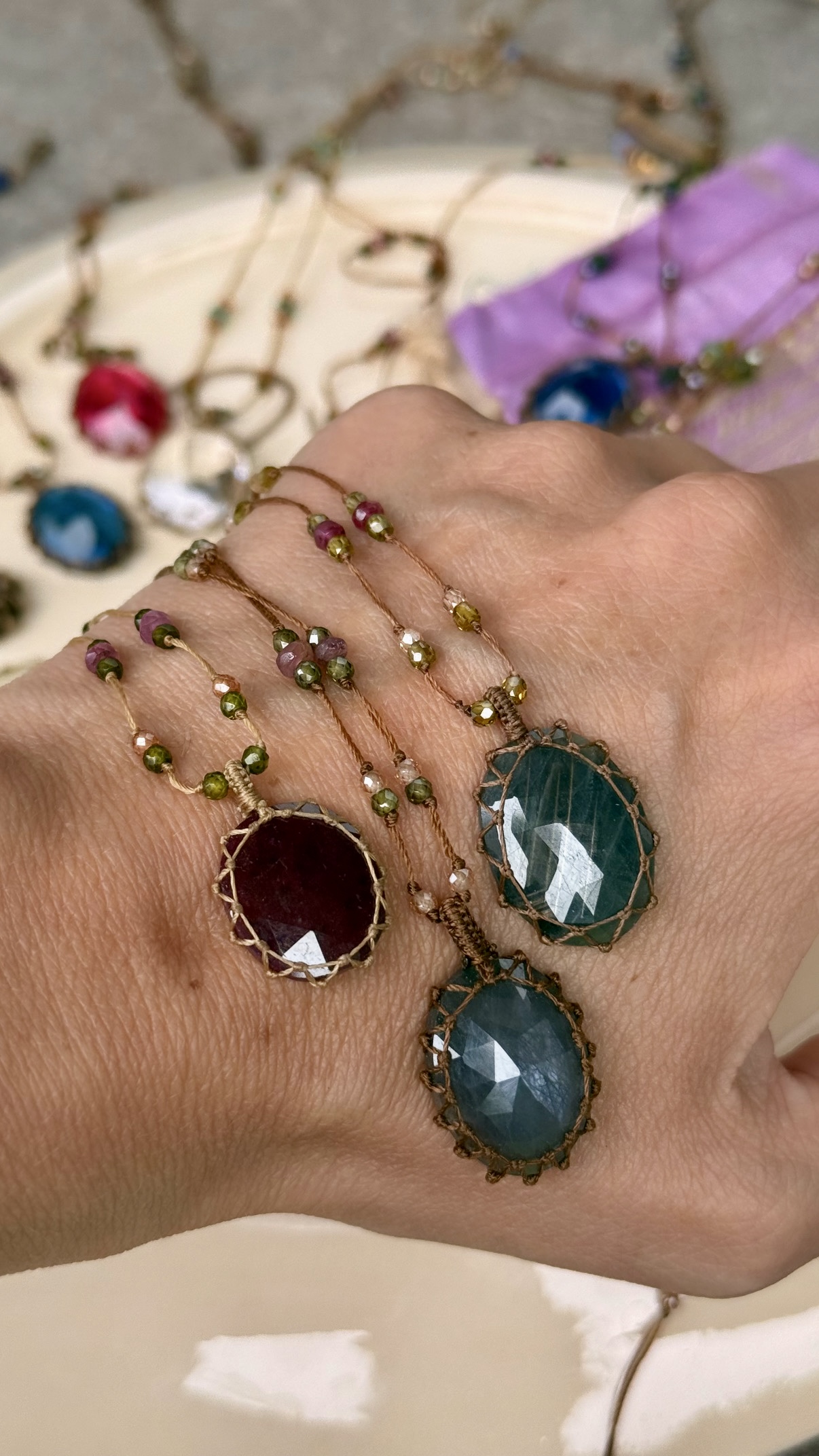 Тибетское колье Черный корунд